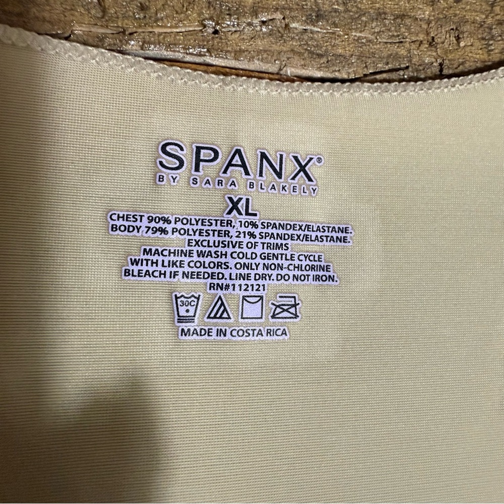 Spanx Nude Beige Hide & Seek Slimming Shapewear Camisole Tank‎ Top XL - Picture 2 of 5